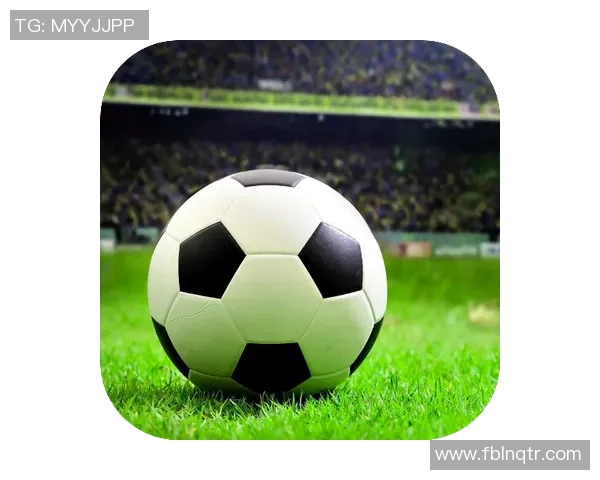 灰色头像足球明星男的传奇之路与场上风采解析